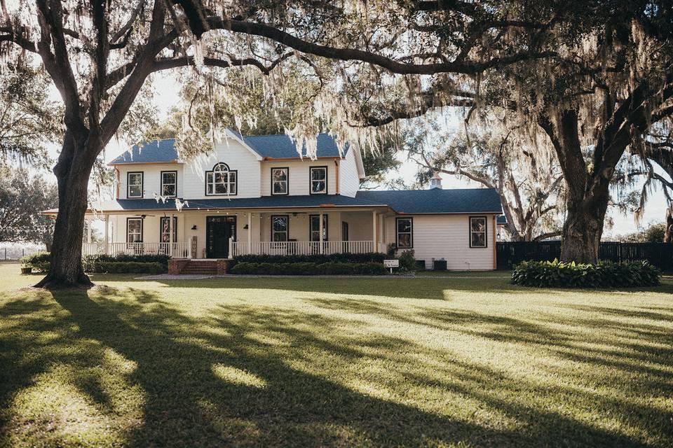 The Wedding Website of Sarah Gilmore and Ryan Bomson