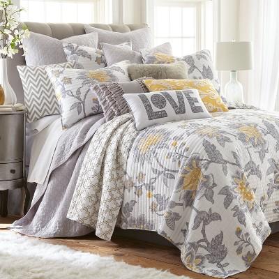 Reverie Quilt and Pillow Sham Set - Levtex Home Queen