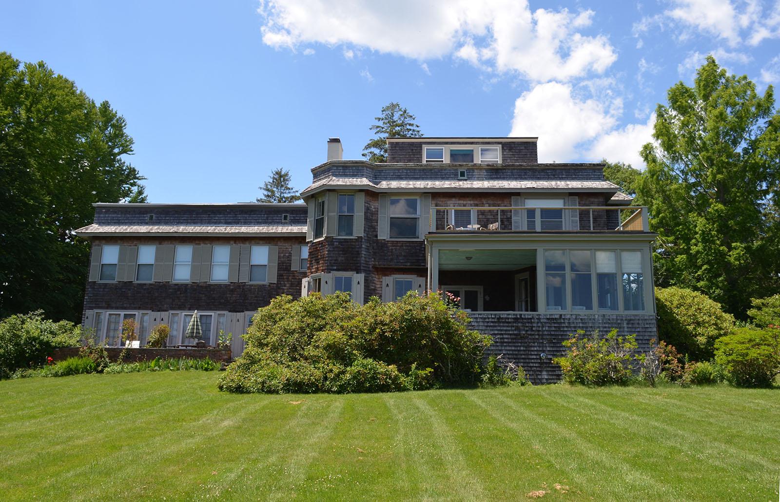 The Wedding Website of Sarah Buyer and Bret Orner