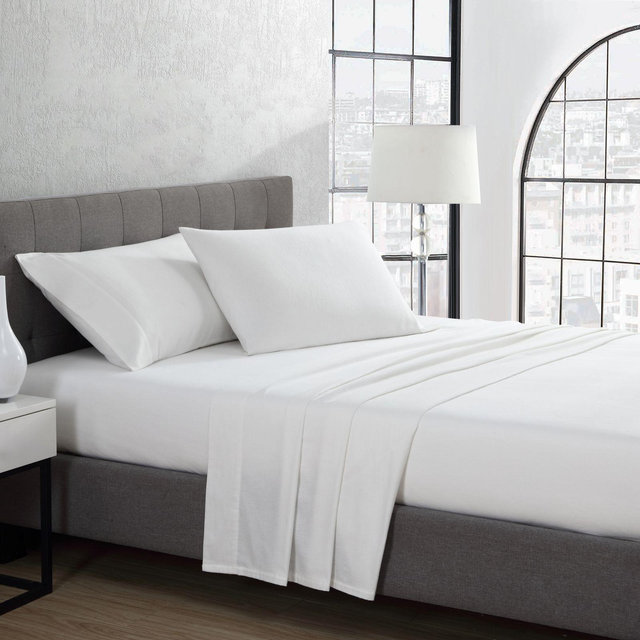 UGG® Cotton Flannel King Sheet Set in Snow