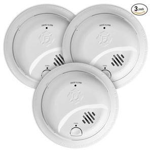 BRK First Alert SMI100, Battery-Operated Smoke Alarm, 3-Pack