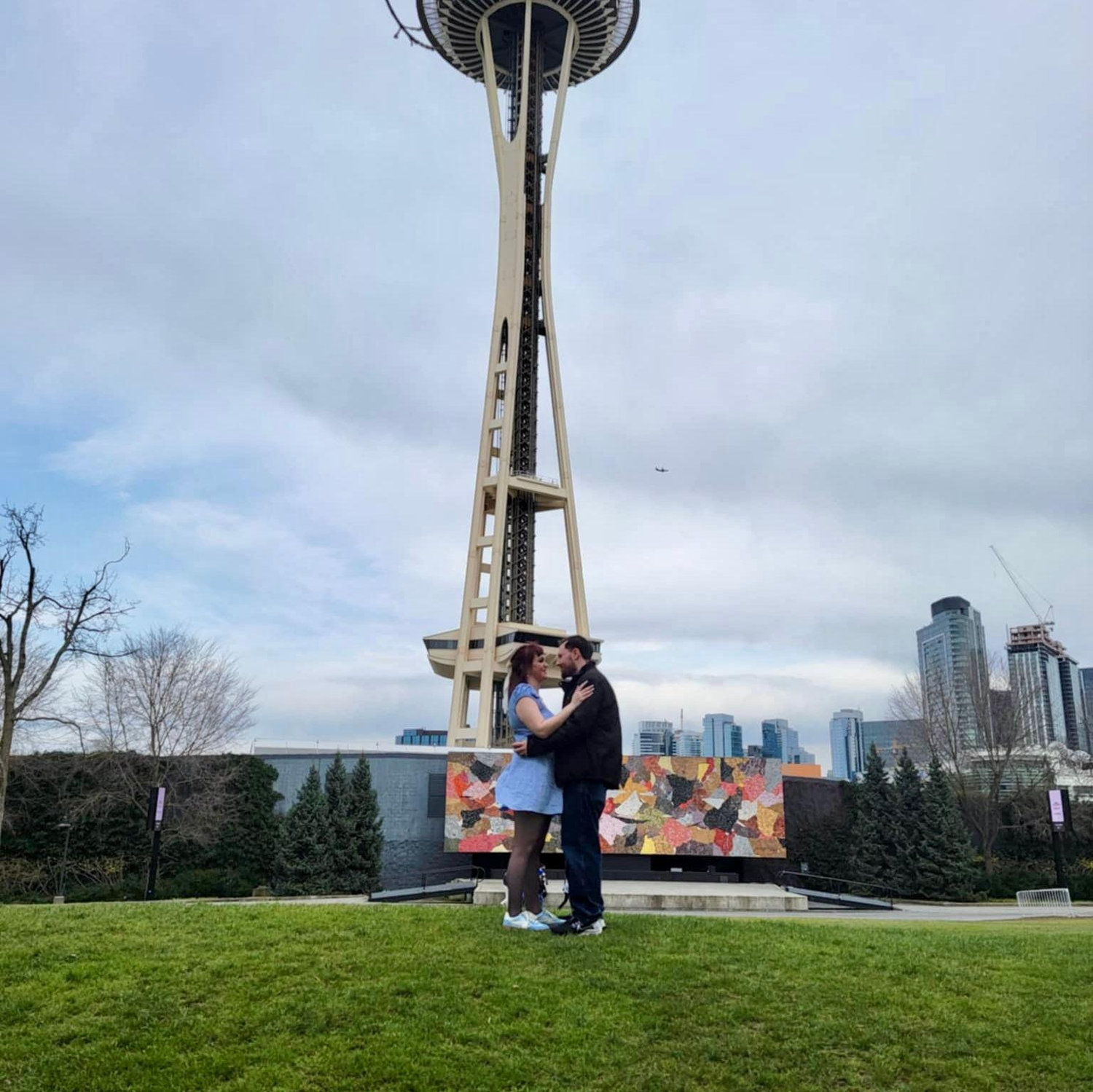 Riley's favorite proposal picture under the Space Needle... what a wonderful day!