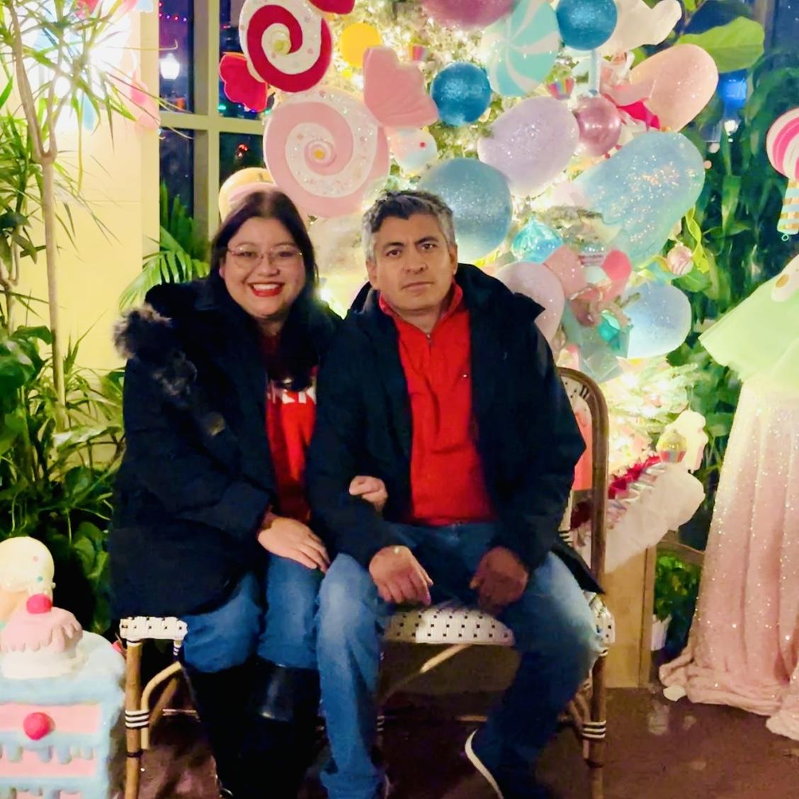 Nuestra primera Navidad, juntos en Fort Worth, Texas. 🎄🎁