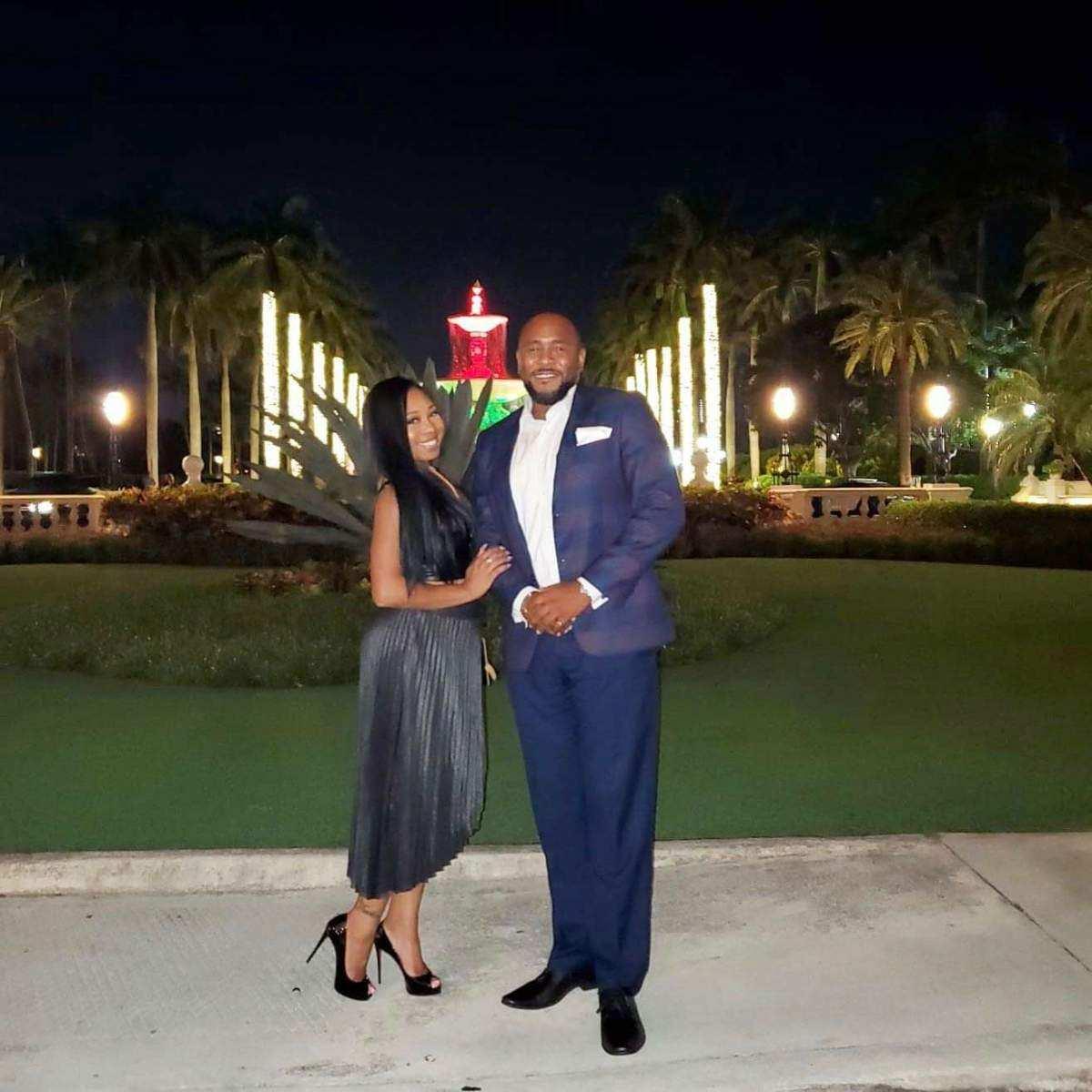 The Wedding Website of Jade Calloway and Douglas Lawson