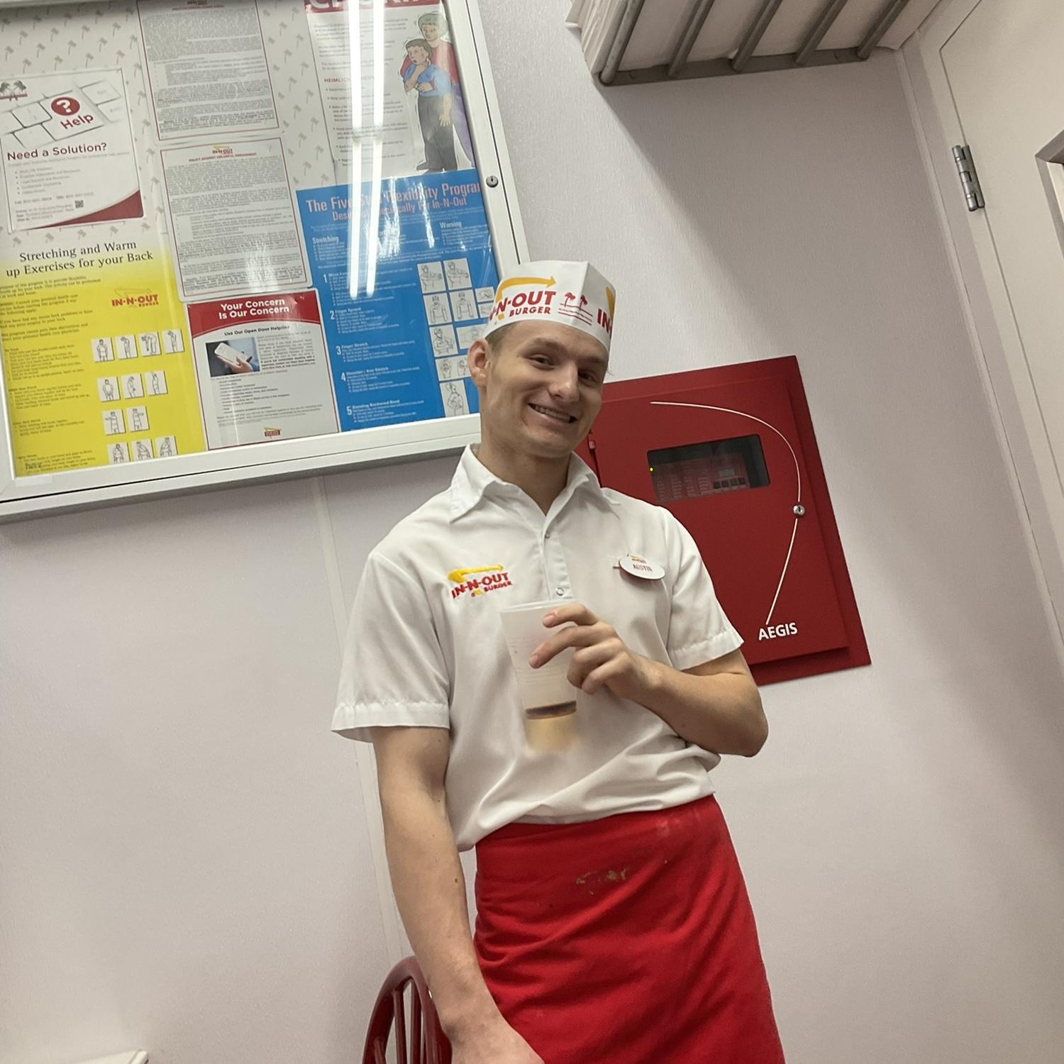 Couldn’t stop smiling at him while I was on my break 🥰🍔