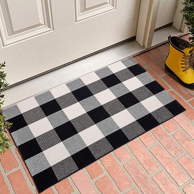 MUBIN Buffalo Plaid Door Mat/Rug Black/White Check Rugs 23.5 x 35.4 Inches Hand-Woven Indoor or Outdoor Rugs for Layered Door Mats Washable Carpet for Front Porch/Kitchen/Farmhouse/Entryway