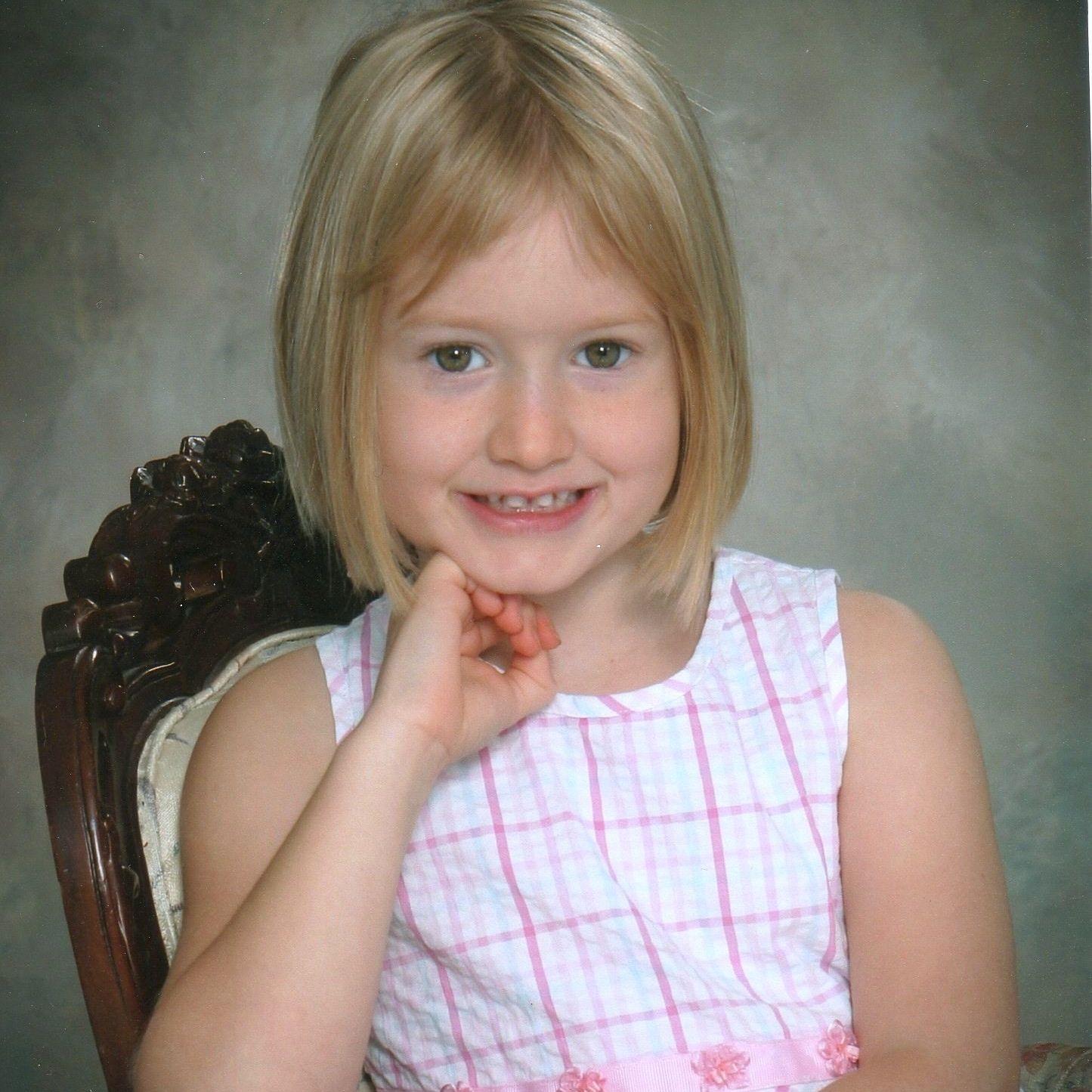 The bride's kindergarten photo