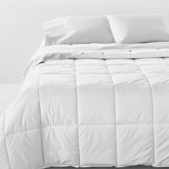 Full/Queen Mid Weight Down Alternative Comforter - Casaluna™