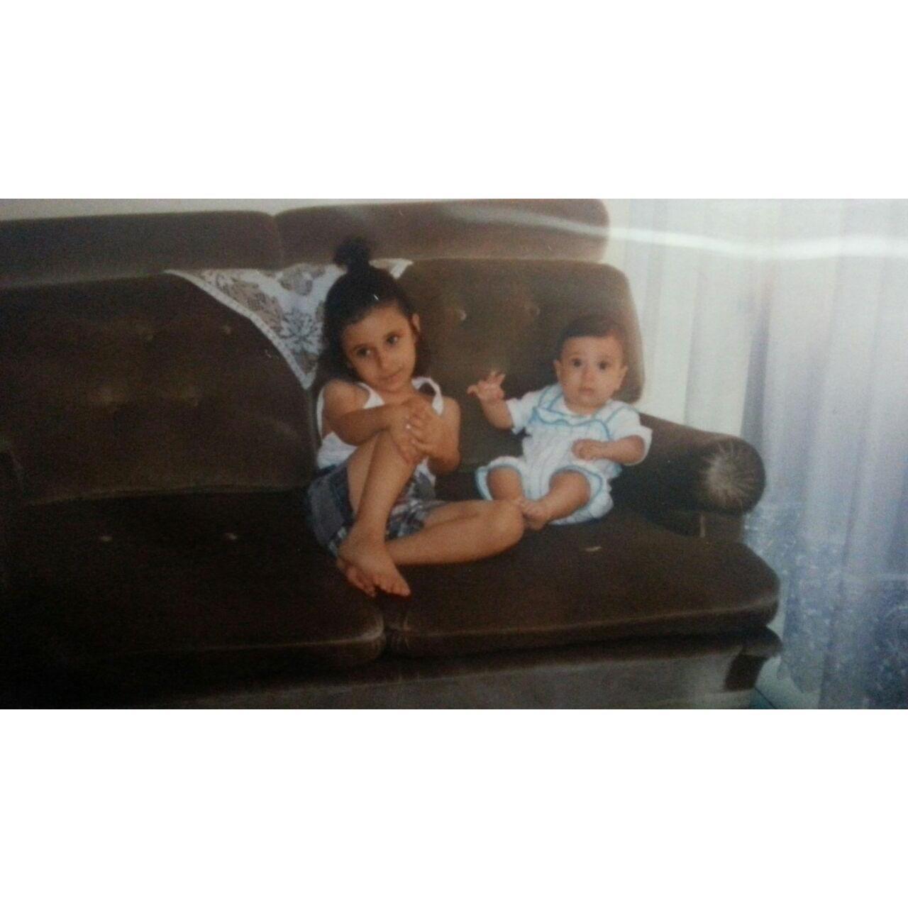 Little Duygu and her sister, Pınar.