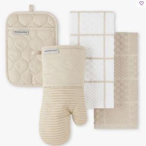 KitchenAid Quilted Kitchen Towel, Oven Mitt & Potholder Set 4-Pack - Milkshake