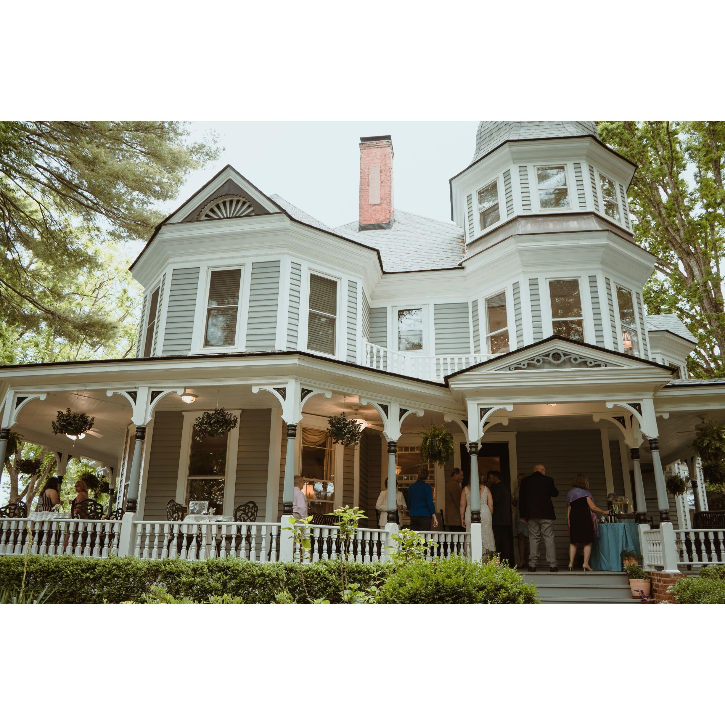 The beautiful Biltmore Village Inn Bed & Breakfast.