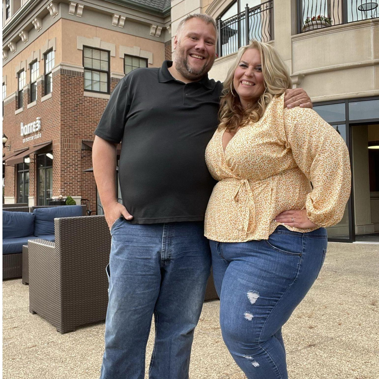 1 year dating, date.