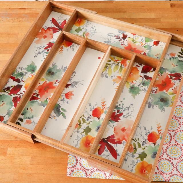 The Pioneer Woman Willow Expandable Cutlery Tray, 18" x 13"