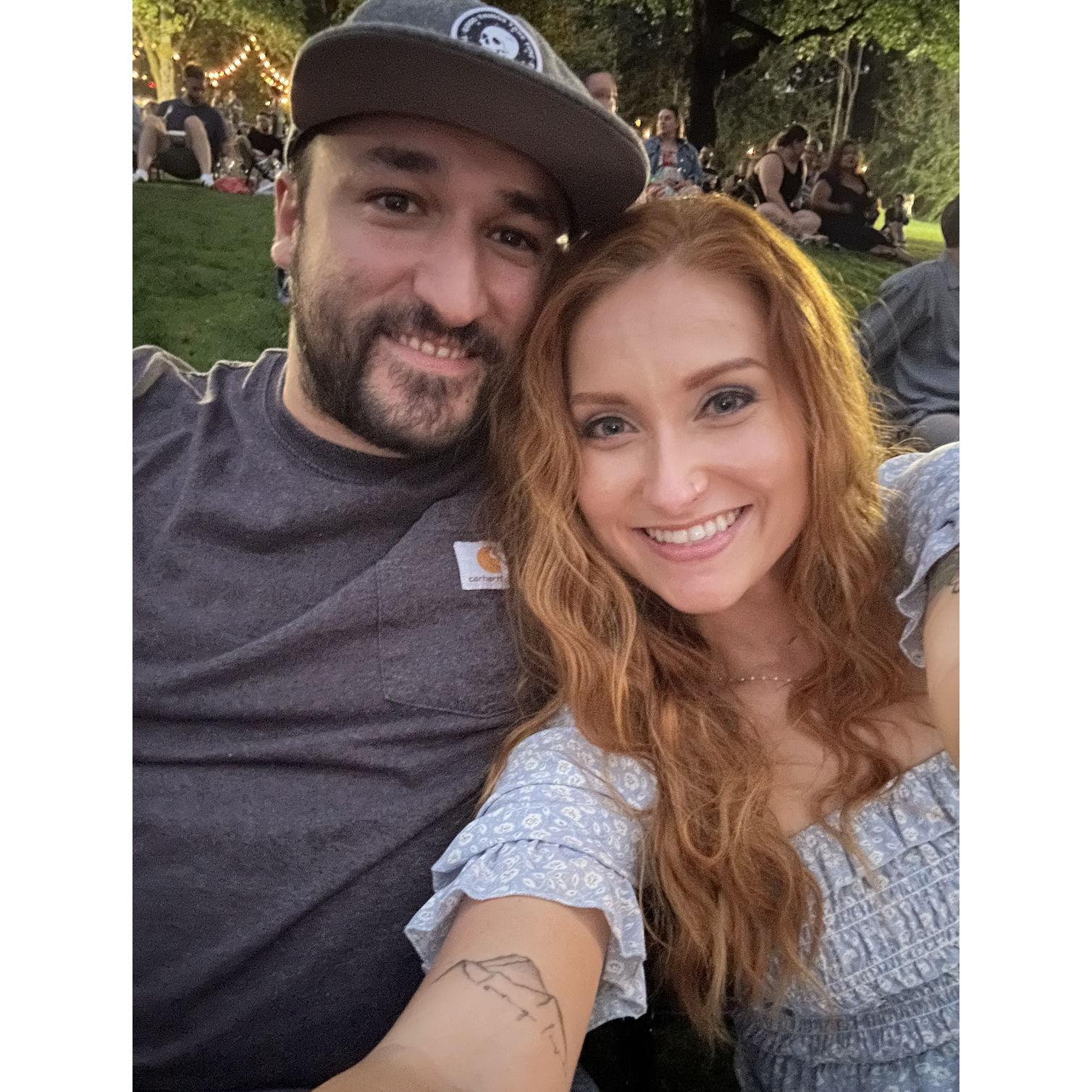 Danny decided he wanted to propose to Alyssa at this concert of their favorite artist, Stephen Sanchez