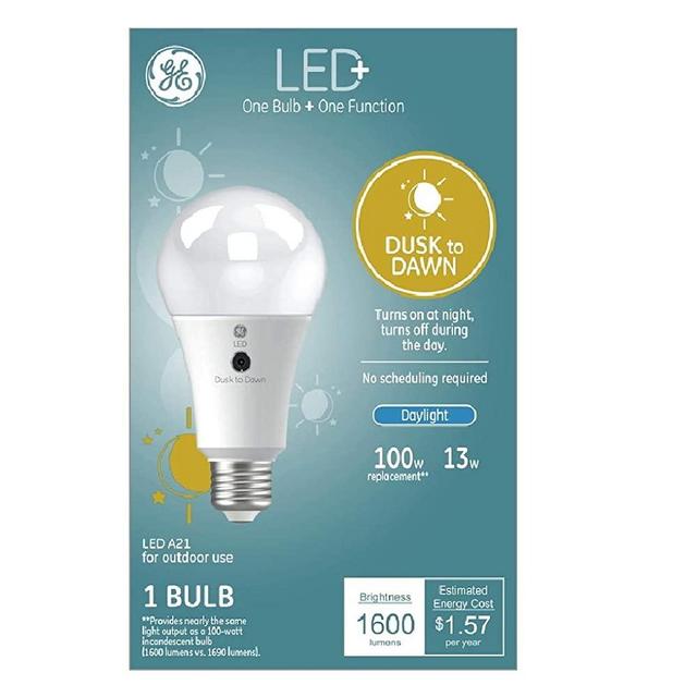 GE Lighting 93121490 LED+ Dusk to Dawn 100-Watt Replacement A21 with built-in sensor, Daylight