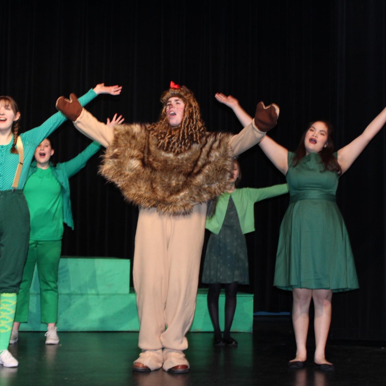 Wizard of Oz!! Becca on the left, Wil as the Cowardly Lion