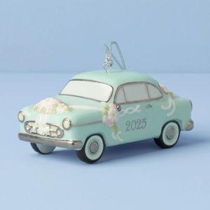 2025 Just Married Vintage Car Ornament