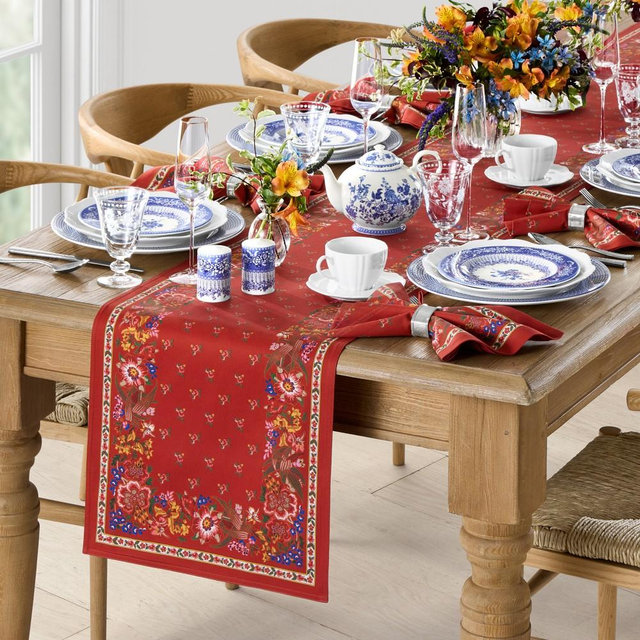 Seville Runner, Red