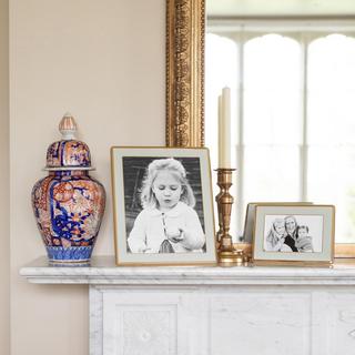 Enamel Gold Curve Photo Frame