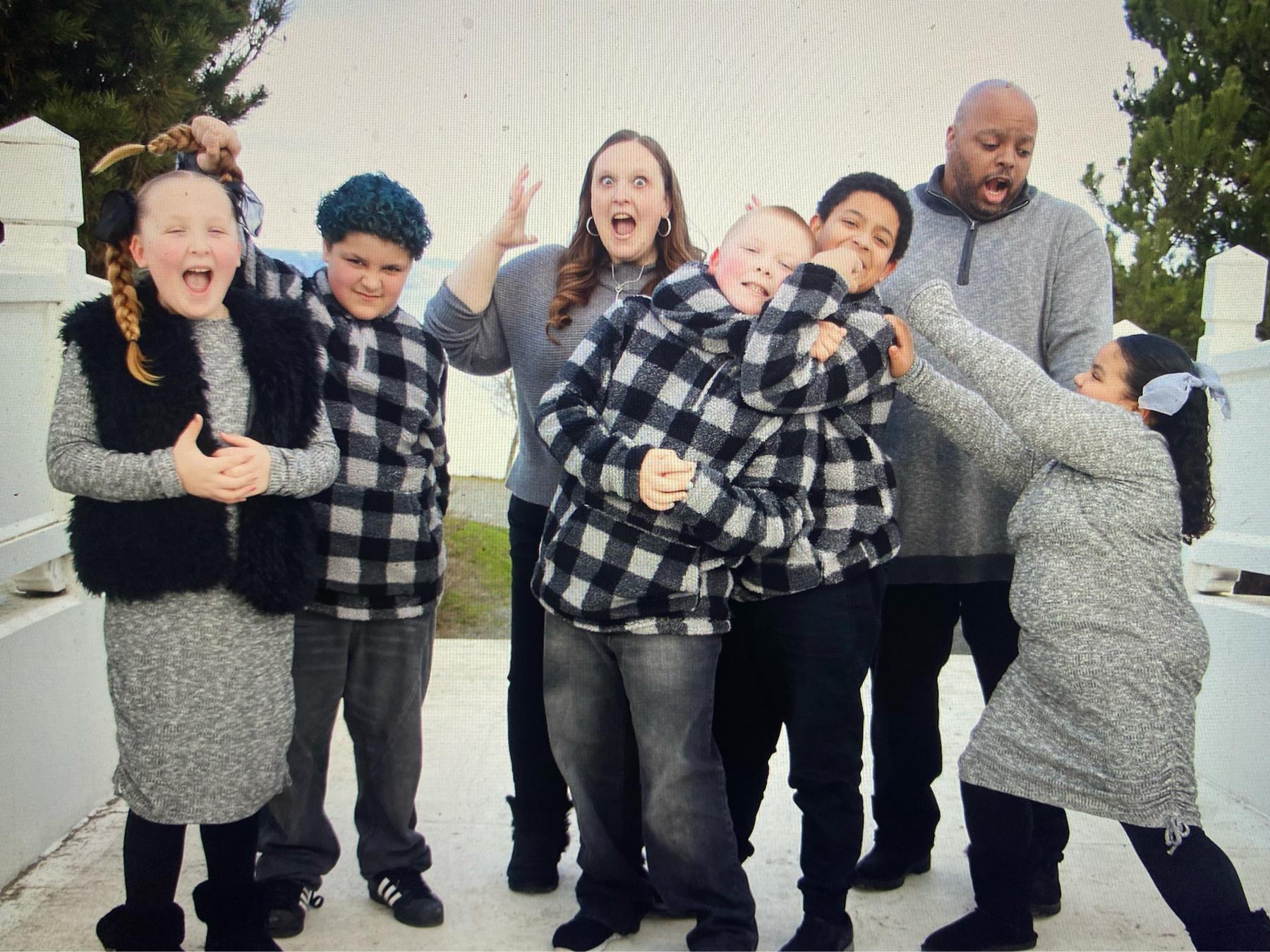 The Wedding Website of Kaitlyn Hollis and DeShawn Shaw