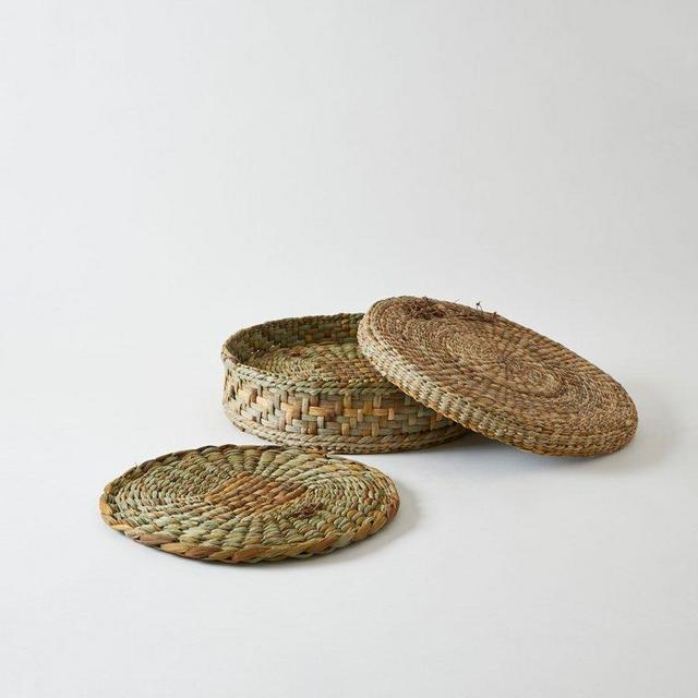 Lidded Basket with 4 Placemats