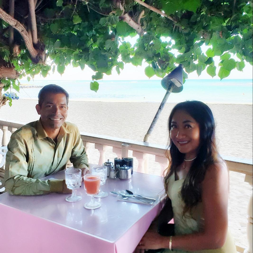 Our first meal together as husband and wife at the beautiful Hau Tree Lanai, Kaimana beach.