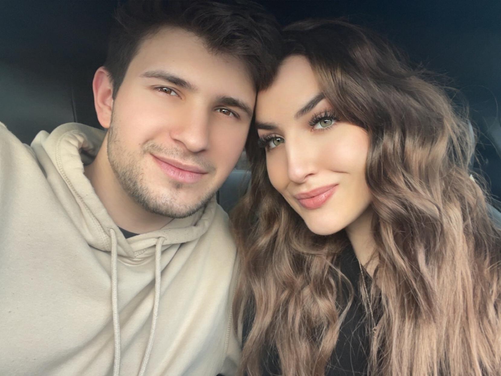 The Wedding Website of Danielle Davis and Daniel Zaichenko