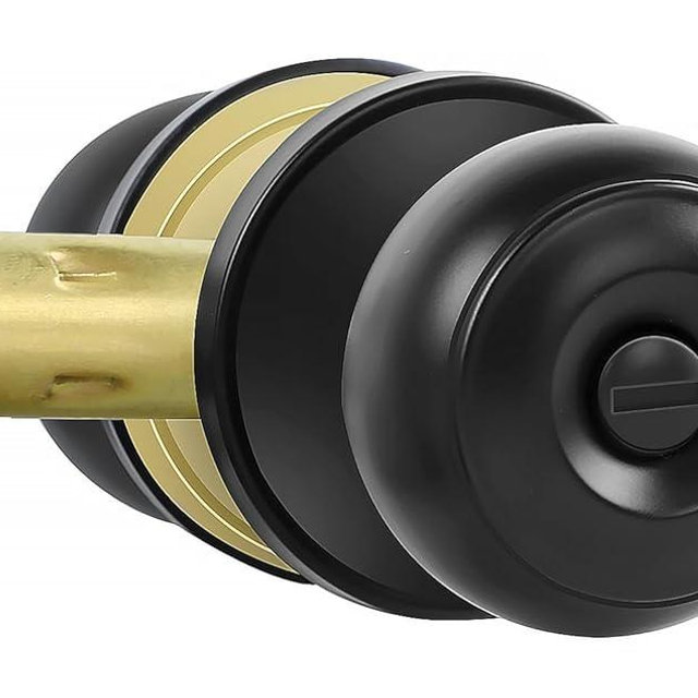 RAZCC Privacy Door Knobs, 1 Pack Matte Black Door Knobs with Lock, Bed and Bath Door Knob Interior Keyless Locksets, Round Door Handles Reversible for Left Right Handed Doors