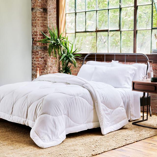 Buffy Cloud Down Alternative King/Cal King Comforter