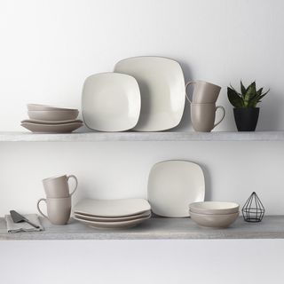 Colorwave Square 16-Piece Dinnerware Set, Service for 4