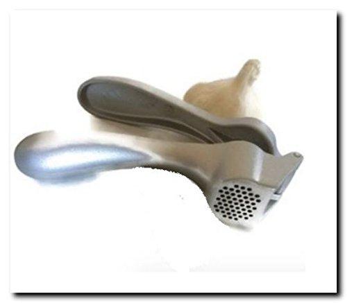 The Pampered Chef New Improved Garlic Press