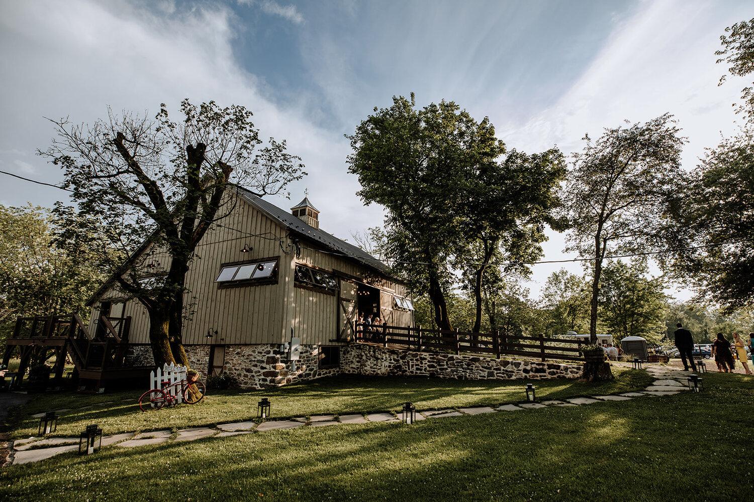 The Wedding Website of Jacquie Burke and Matt Barbella