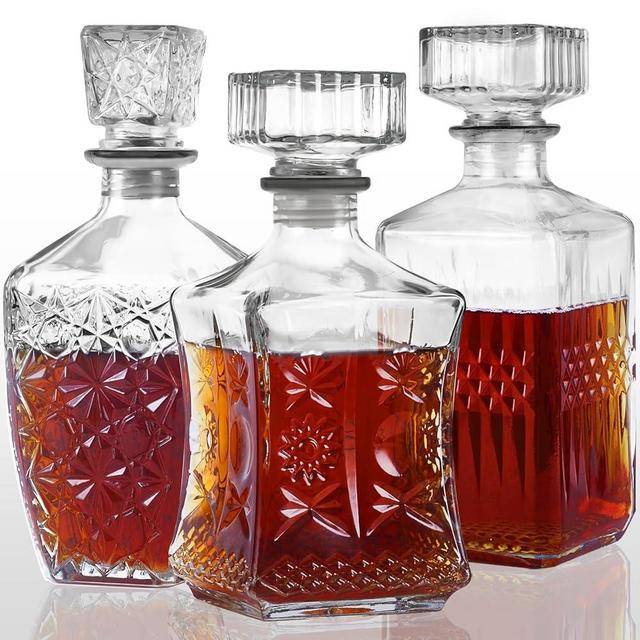 Whiskey Decanter Set of 3 Glass Liquor Decanters, Alcohol Bottles with Airtight Decanter for Tequila, Vodka and Brandy Unique Whiskey presents for Man, Dad, Husband and Home Bar Decor (28oz*2, 31oz*1)