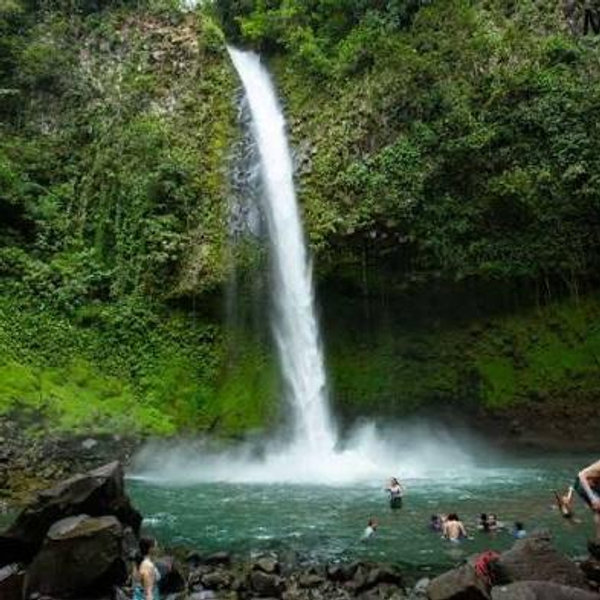 Volcano, Waterfall and Hot Springs Hike in Costa Rica
