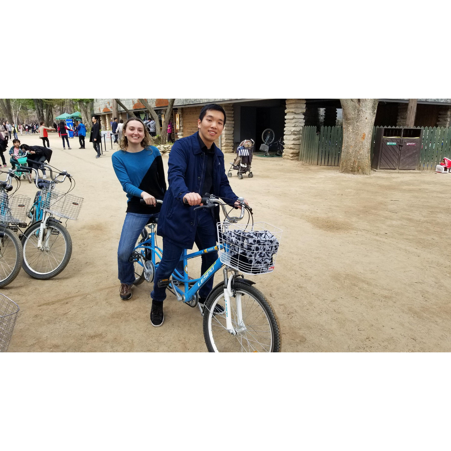 Tandem bike in Seoul, Korea.