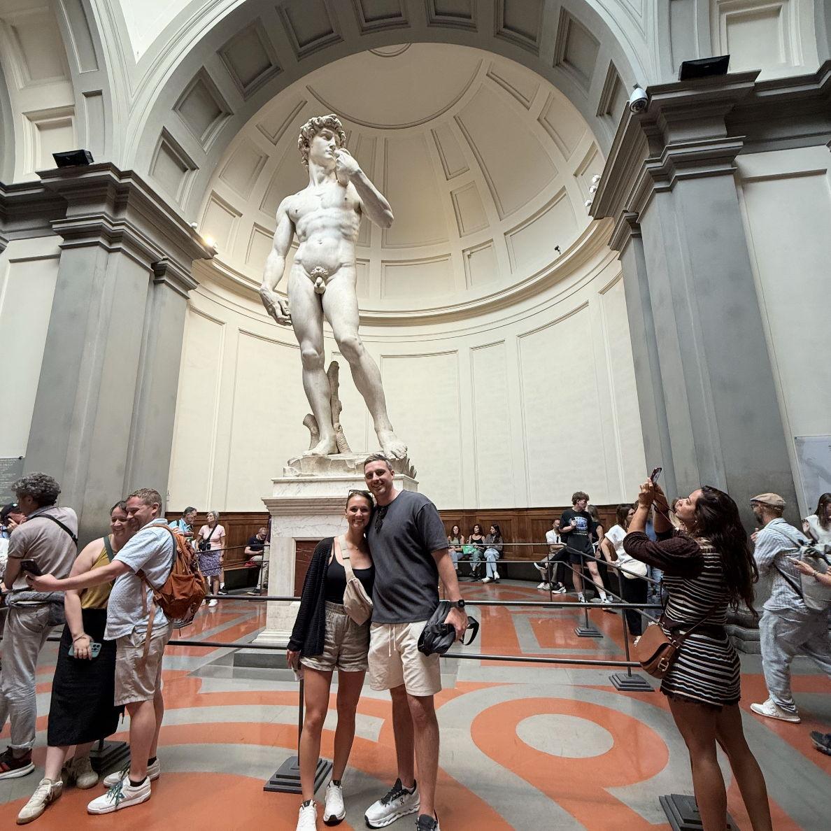 Us in Italy seeing David in 2025 🇮🇹 ! (Thomas trying to size up to him)