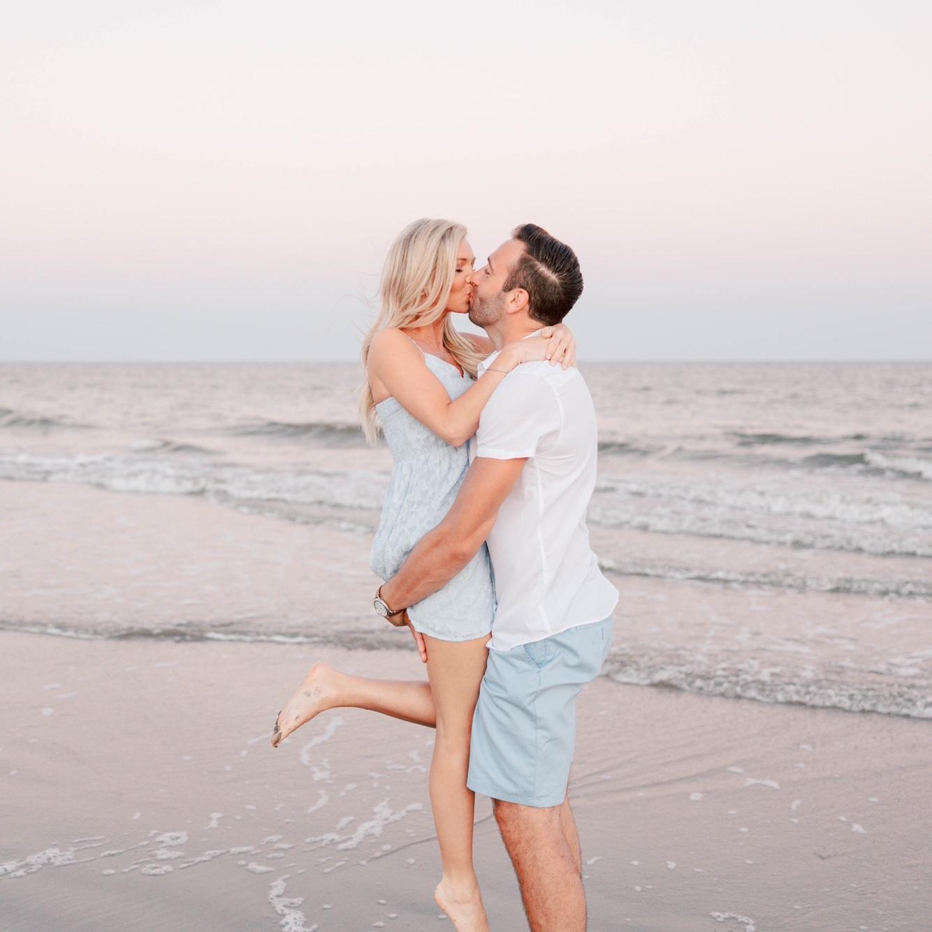 Family trip w/ Ryan’s family to Hilton Head & had family pics done. I posted this pic w/ “BIG NEWS” …Ryan asked me to move in! Of course everyone thought it was an engagement announcement haha.