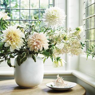 White Folia Round Vase