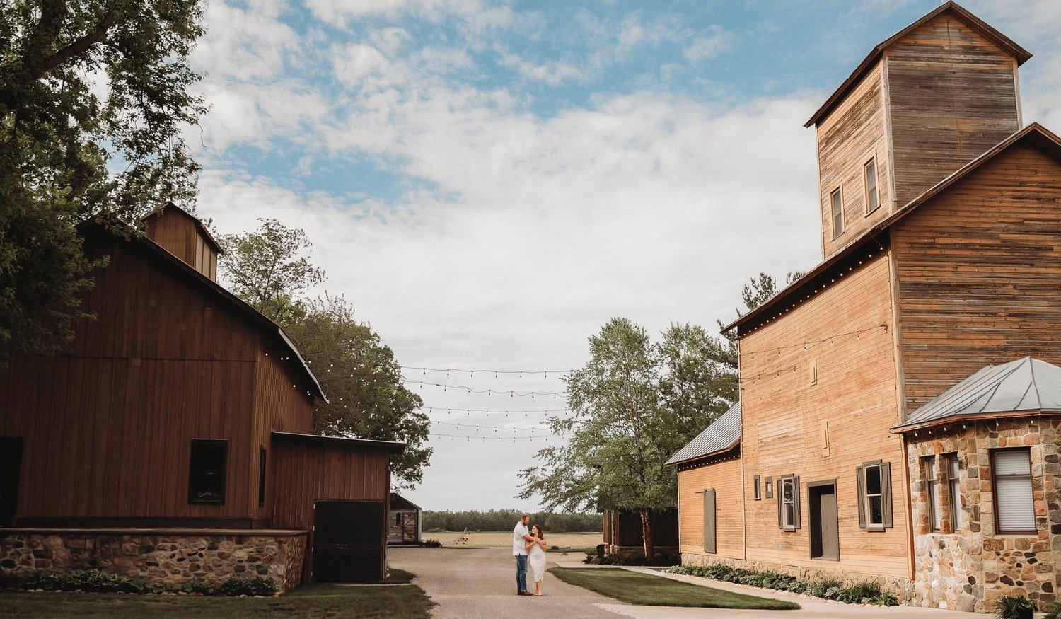 The Wedding Website of Ryleigh Collins and Hunter St.Clair