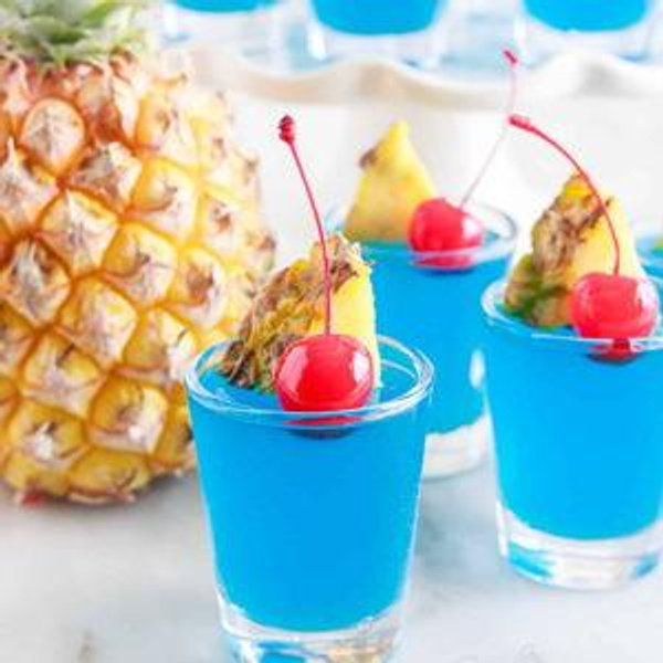 Honeymoon Drinks for the Newlyweds 💙