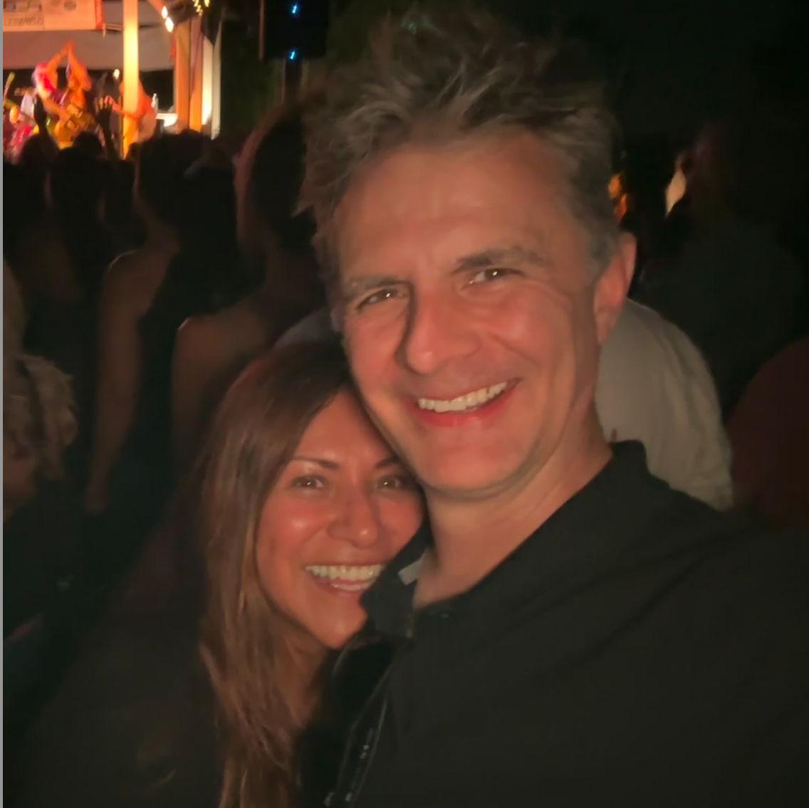 Dancing at Niwot Concerts - Bailando en los conciertos de Niwot