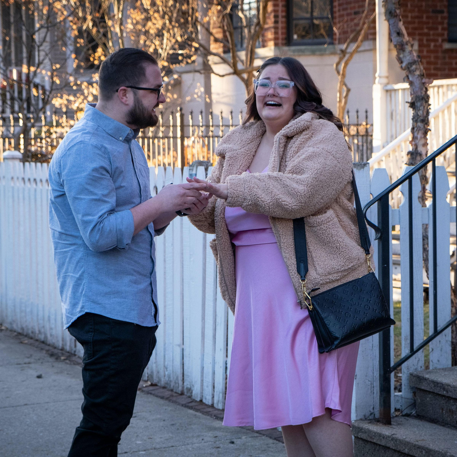 when Taylor finally spotted Kevin's Aunt Kim as the hidden photographer!