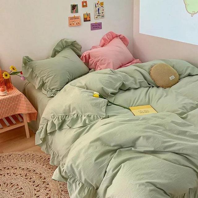 Ruffle Bedding Set / Pink