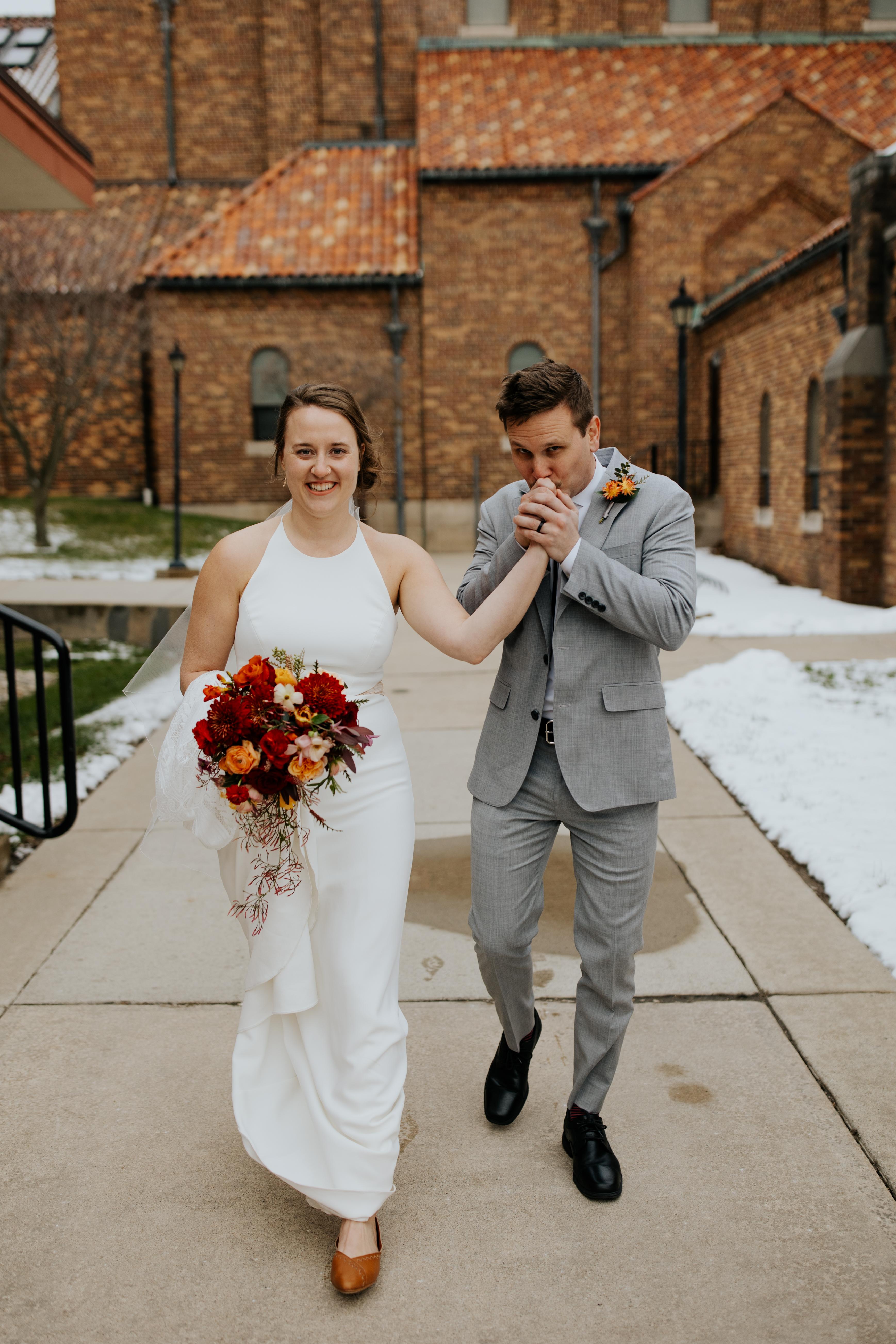 The Wedding Website of Sarah Loveland and Jonathan Williamson