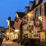 Newport Holiday Stroll