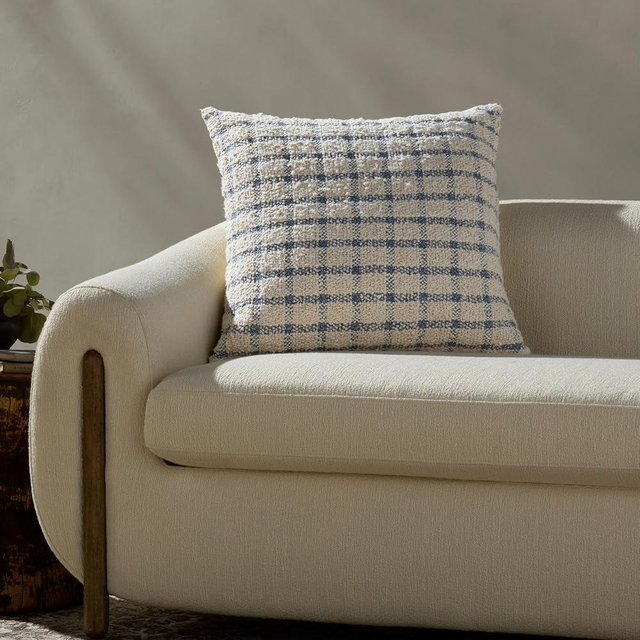 Loloi Magnolia Home by Joanna Gaines Erin Collection PMH0073 Ivory/Blue 22'' x 22'' Cover w/Poly Pillow