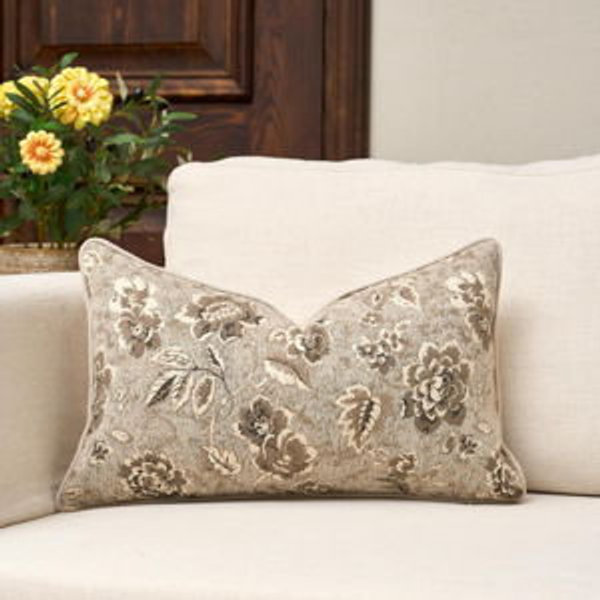 Vintage Floral Lumbar Pillow Cover 12x20, Chenille Rectangle Throw Pillow Cover for Couch Sofa, Decorative Accent Cushion Cover, Modern Farmhouse Home Decor for Living Room Bedroom, Beige