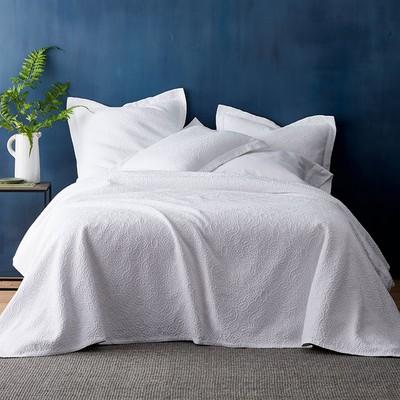 Westminster Cotton Matelassé Coverlet (Queen)
