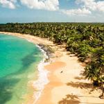 Liquillo Beach + kiosks