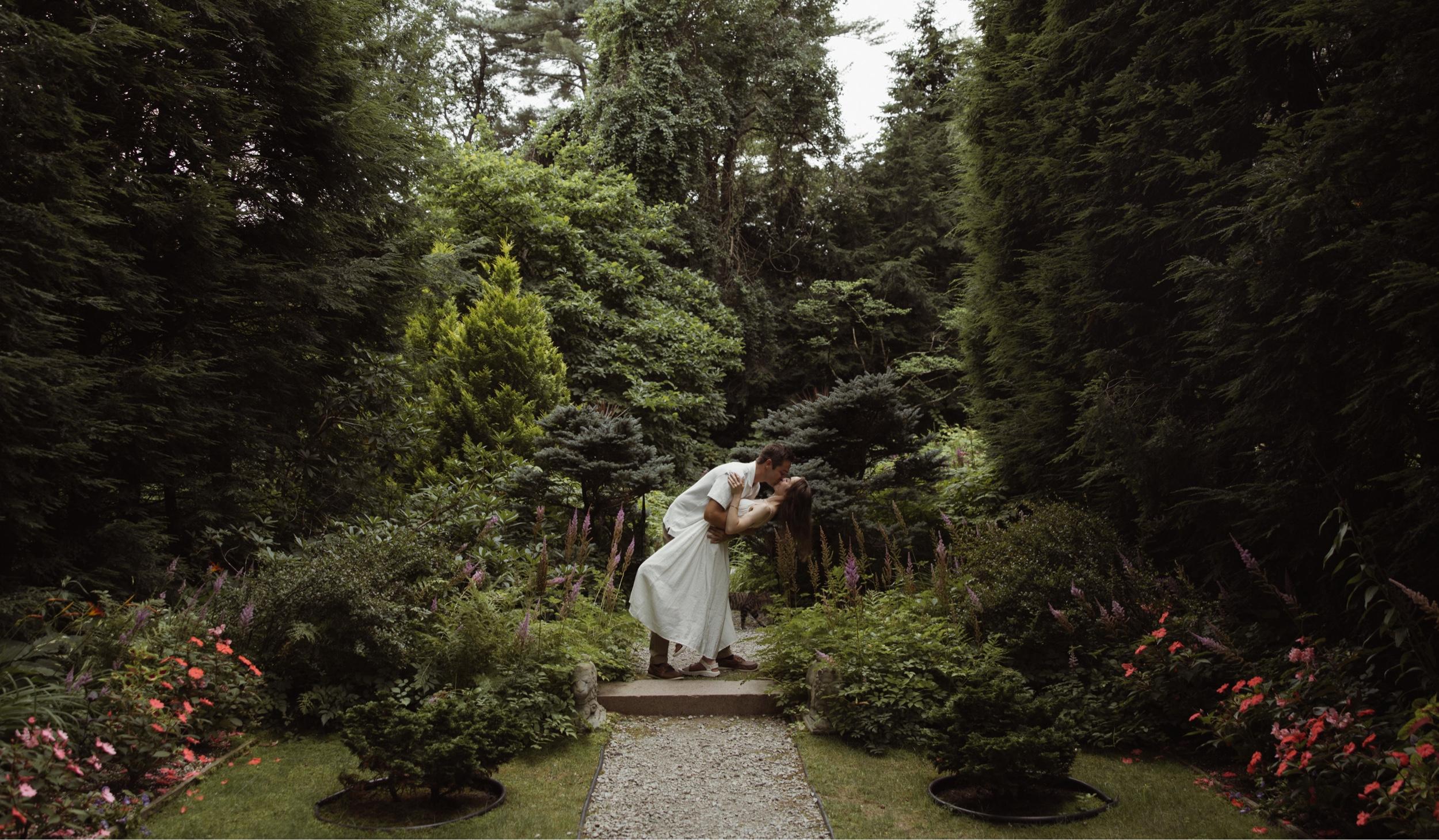 The Wedding Website of Lindsey Tarbin and James Sullivan